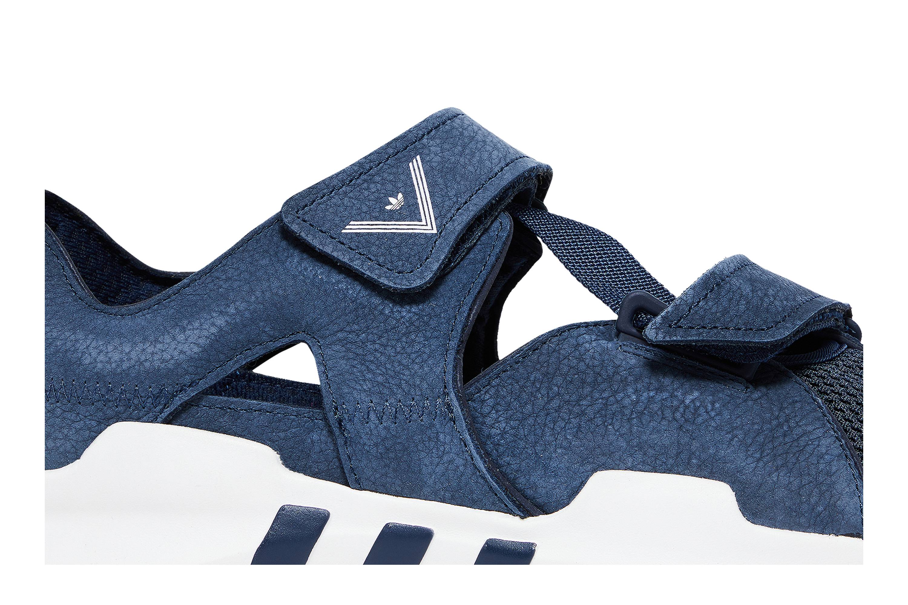 Order 화이트 마운티니어링 x 아디다스 ADV 샌들 '네이비' BB2742