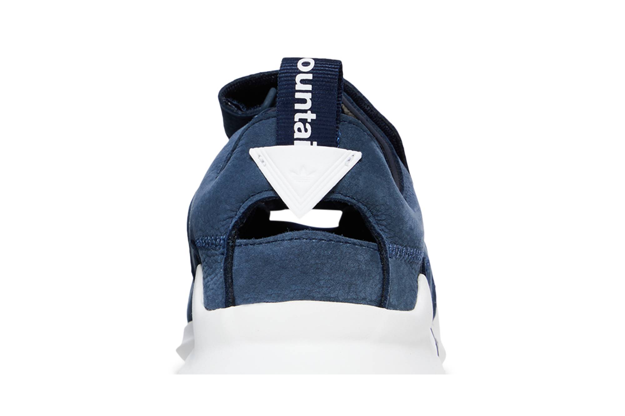 Sizing 화이트 마운티니어링 x 아디다스 ADV 샌들 '네이비' BB2742