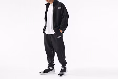 Order White Mountaineering x adidas NMD_R2 Primeknit '核心黑' CG3648