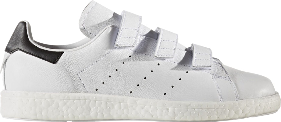Stan smith white deals mountaineering