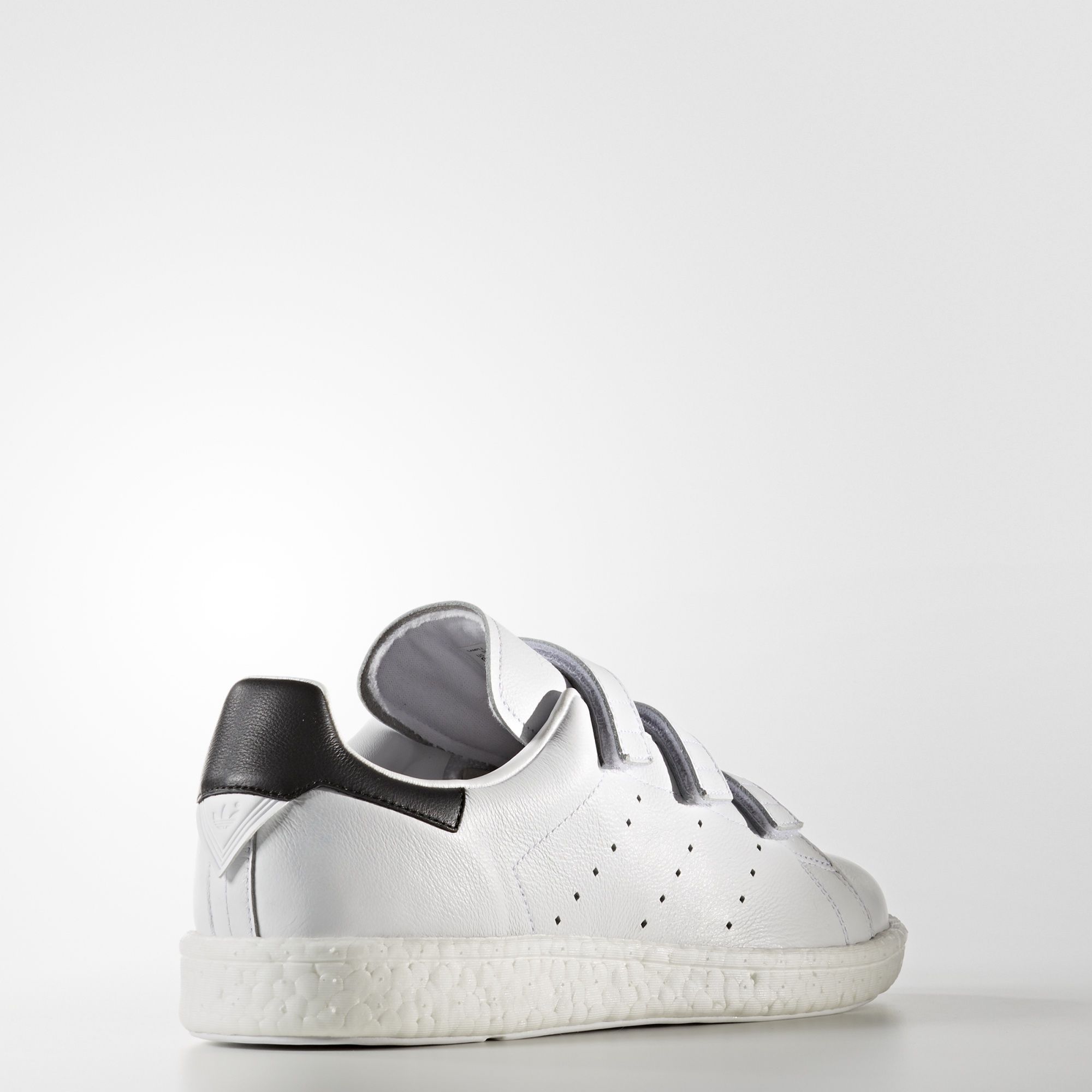 Lookbook White Mountaineering x adidas Stan Smith CF 'Putih' Sneakers CG3651