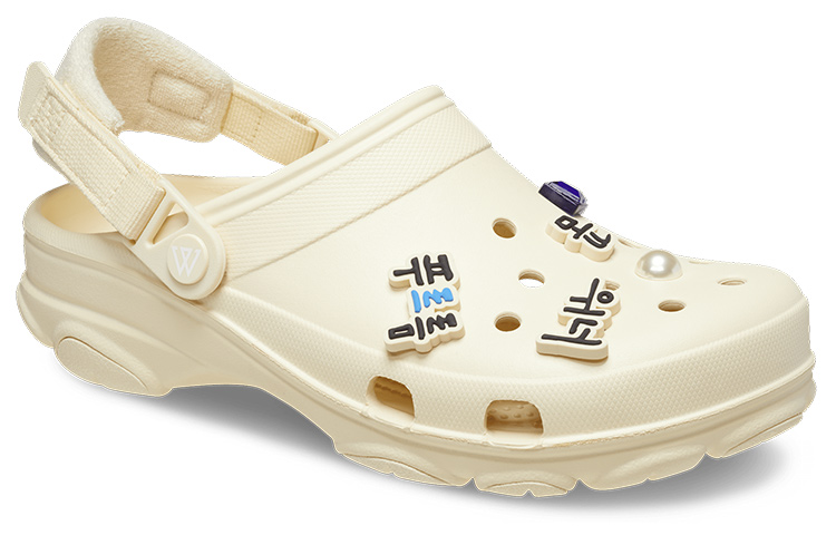 Lookbook WINNER x Crocs All-Terrain Clog ''Gemütlich'' 208421-108