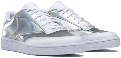 神奇女侠1984 x Reebok Club C 85 '空中飞行' FW6180 Lookbook 神奇女侠1984 x Reebok Club C 85 '空中飞行' FW6180