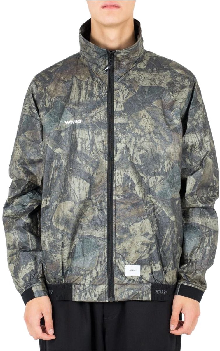 wtaps-real-tree-camo-jacket-with-logo-and-stand-collar-201-wvdt-jkm-02-camo