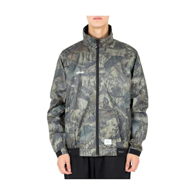 WTAPS Real Tree Camo Jacket with Logo and Stand Collar. 201WVDT-JKM02-CAMO