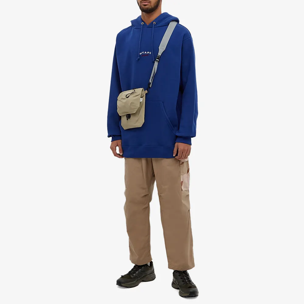 Lookbook WTAPS 藍色刺繡字母設計連帽上衣 212ATDT-CSM20-BLU