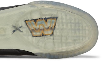 WWE Sasha Banks x FILA 原創健身鞋 '黑金' 1FM00728-042 Purchase WWE Sasha Banks x FILA 原創健身鞋 '黑金' 1FM00728-042