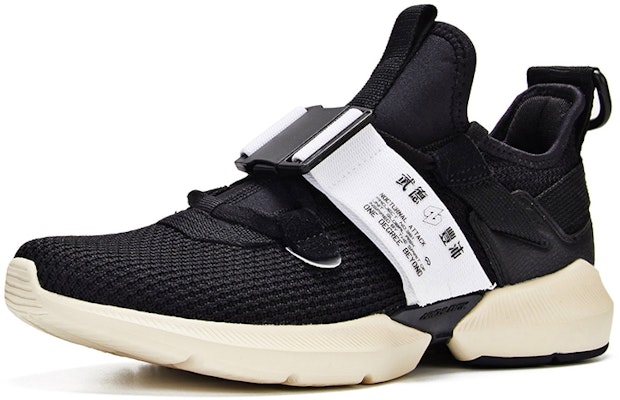 361° CF-榮耀-時裝週款聯名 低筒 運動休閒鞋 男款 黑白 Lookbook 361° CF-榮耀-時裝週款聯名 低筒 運動休閒鞋 男款 黑白