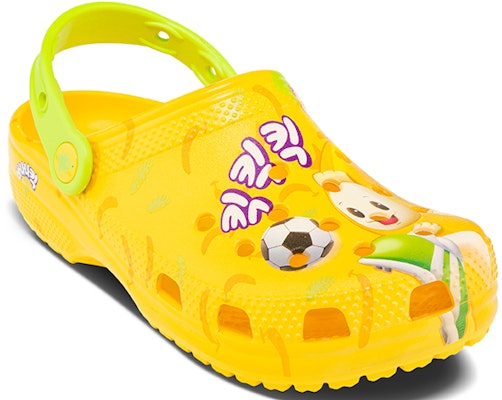 農心 X Crocs 經典洞洞鞋 香蕉球 克洛格沙灘洞洞鞋 黃色 Lookbook 農心 X Crocs 經典洞洞鞋 香蕉球 克洛格沙灘洞洞鞋 黃色