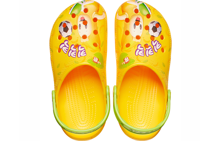 Shop 農心 X Crocs 經典洞洞鞋 香蕉球 克洛格沙灘洞洞鞋 黃色