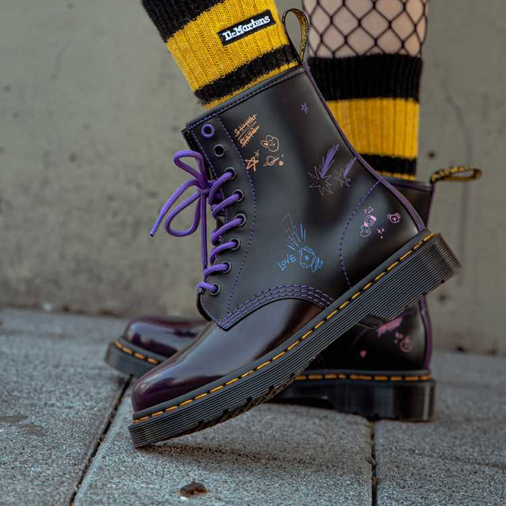 Shop Dr. Martens×BT21 1460 パープルブーツ 30069511