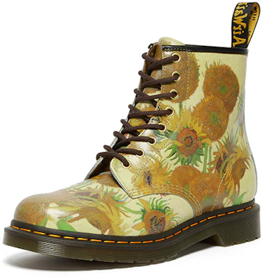 x Dr. Martens The National Gallery 1460 Boots Kulit Bunga Matahari 'Kuning' 27928102 Lookbook x Dr. Martens The National Gallery 1460 Boots Kulit Bunga Matahari 'Kuning' 27928102