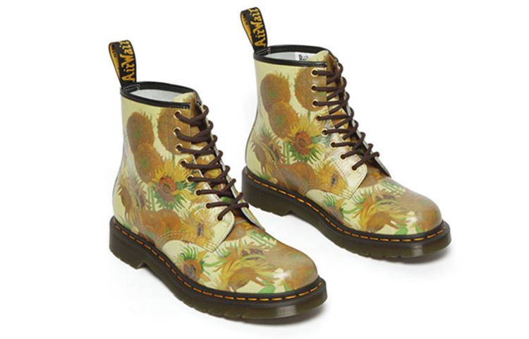 Shop x Dr. Martens The National Gallery 1460 Boots Kulit Bunga Matahari 'Kuning' 27928102