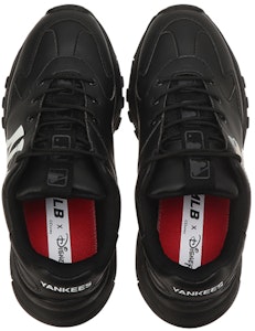 x MLB Disney Bigball Chunky 'Hitam Vintage Low-Top' 32SHCK011-50L Shop x MLB Disney Bigball Chunky 'Hitam Vintage Low-Top' 32SHCK011-50L