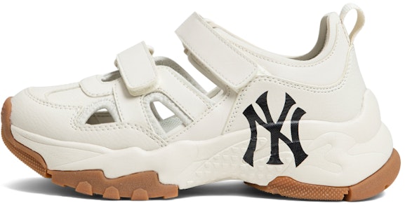 x MLB Selipar New York Yankees 'Krim' 3ASDCH133-50CRS Buy x MLB Selipar New York Yankees 'Krim' 3ASDCH133-50CRS