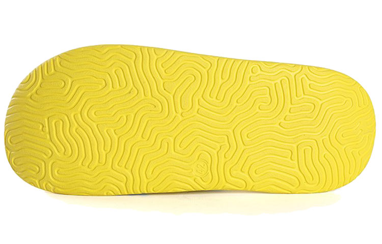 Shop 匹克 态極 x 海爾兄弟 拖鞋 黃色