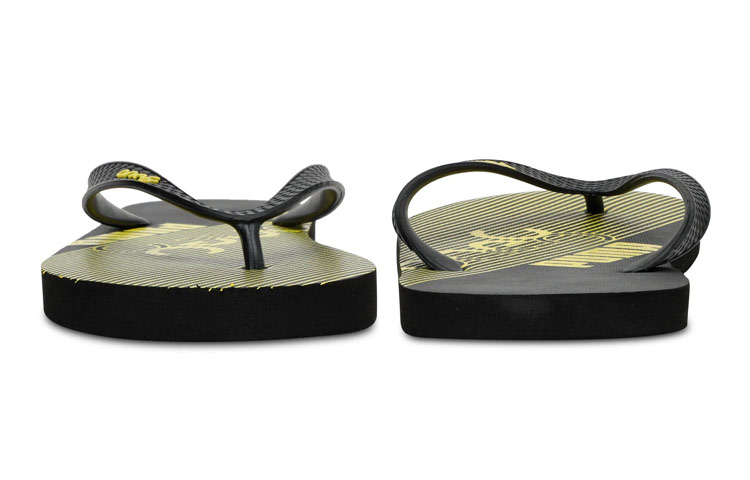 Shop x Puma One8 FF IDP Slides ''Zwart Geel'' 372574-01