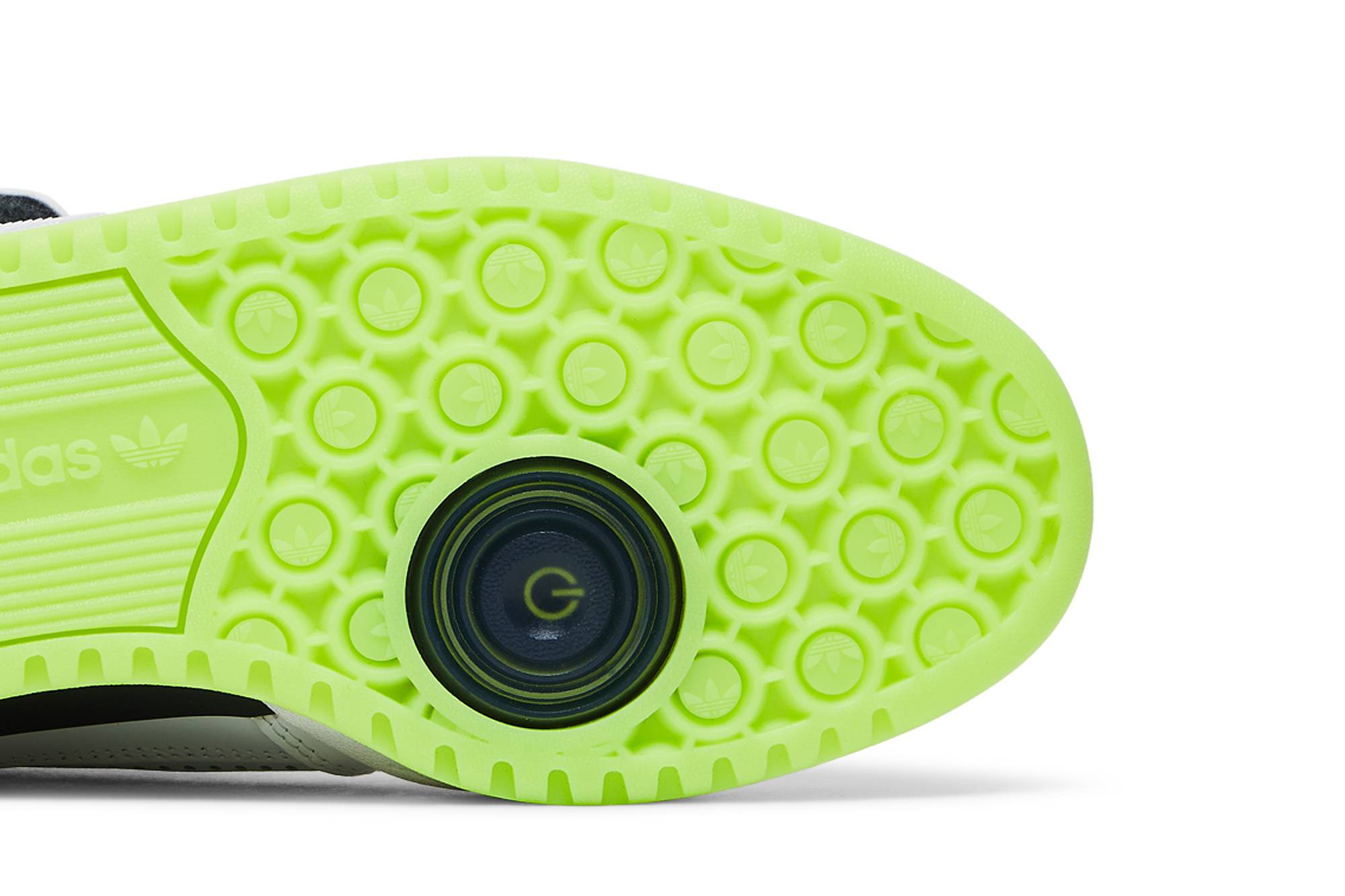 Purchase Xbox 360 기념 Xbox x 아디다스 포럼 미드 (Xbox 360 Xbox x Adidas Forum Mid) GW7794