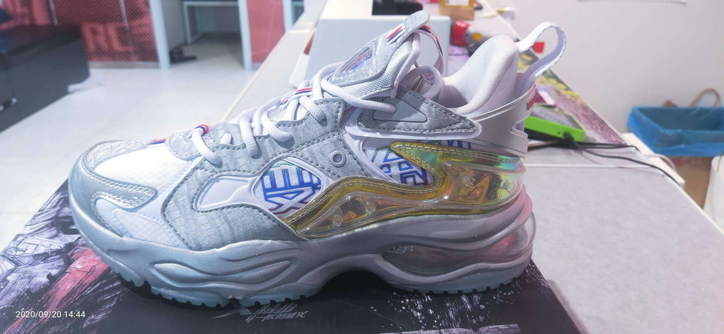 xtep-transformers-x-nike-air-high-collaboration-edition-9320319