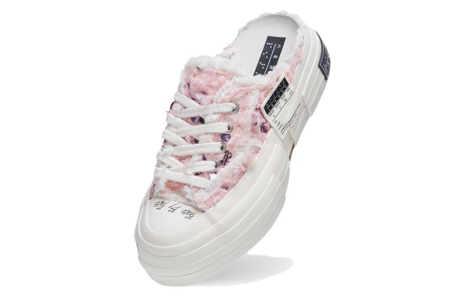 Shop xVESSEL 帆布低帮 'Swan Kiss' 天鹅之吻 S23X06P