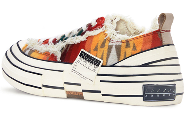 Lookbook xVESSEL G.O.P. Lows 'Jalur Berwarna Corak' S20X10M