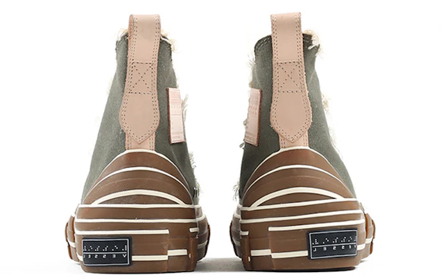 xVESSEL 輕便耐磨 高筒 溜板鞋 男女同款 軍綠 Purchase xVESSEL 輕便耐磨 高筒 溜板鞋 男女同款 軍綠