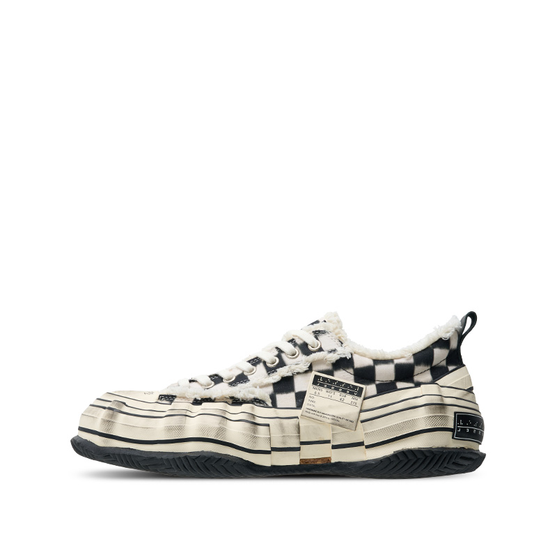 xVESSEL Pixel Grid Low Top Canvas 'Genetic Mutation' S23X19B