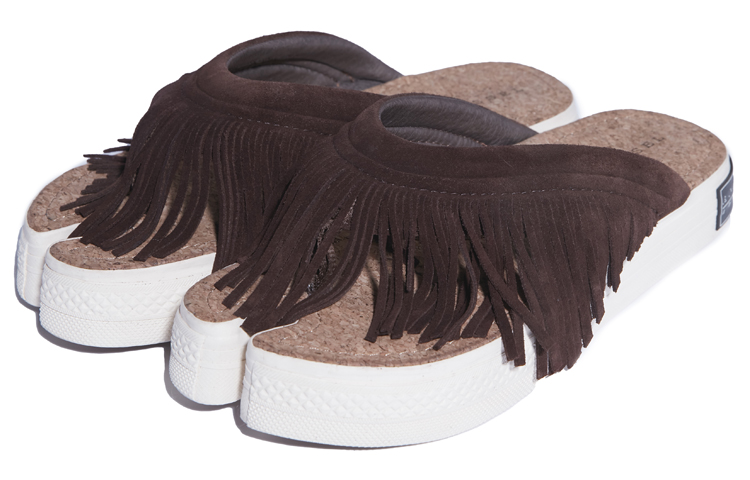 Lookbook xVESSEL Kasut Gelincir Hujung Rumbai 'Deep Coffee' S23X14Z