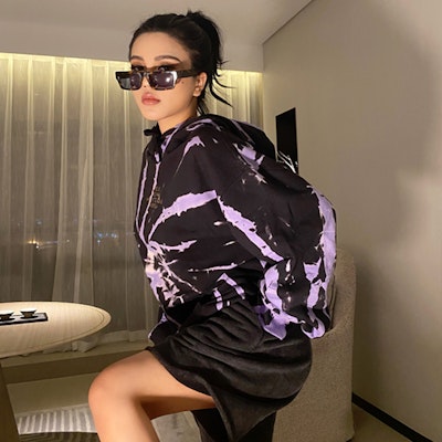 xVESSEL タイダイ プルオーバーフーディ ユニセックス パープル Y20X705P Purchase xVESSEL タイダイ プルオーバーフーディ ユニセックス パープル Y20X705P