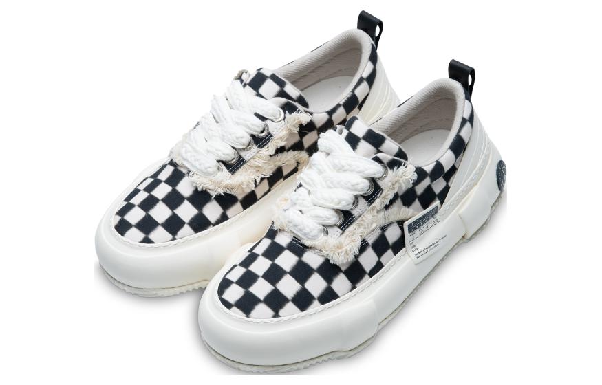 Order xVESSEL ヴィーゼル ローカット "ピクセルライト" F22X68B