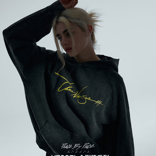 Purchase xVESSEL x MARVEL 狼人X戰警聯名黑色連帽衫 unisex Y23X6114B