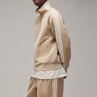 Lookbook Y-3 三條紋寬鬆版長袖運動衫 卡其色 中性 IZ3125