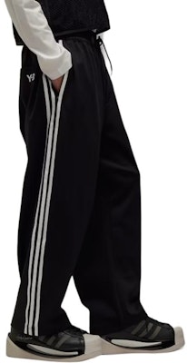 Y-3 Seluar Hitam dengan Tali Serut dan Cetakan Huruf Bergaris IW0080 Shop Y-3 Seluar Hitam dengan Tali Serut dan Cetakan Huruf Bergaris IW0080