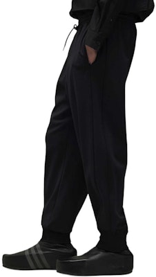 Y-3 黑色宽松抽绳休闲裤 IW0062 Shop Y-3 黑色宽松抽绳休闲裤 IW0062