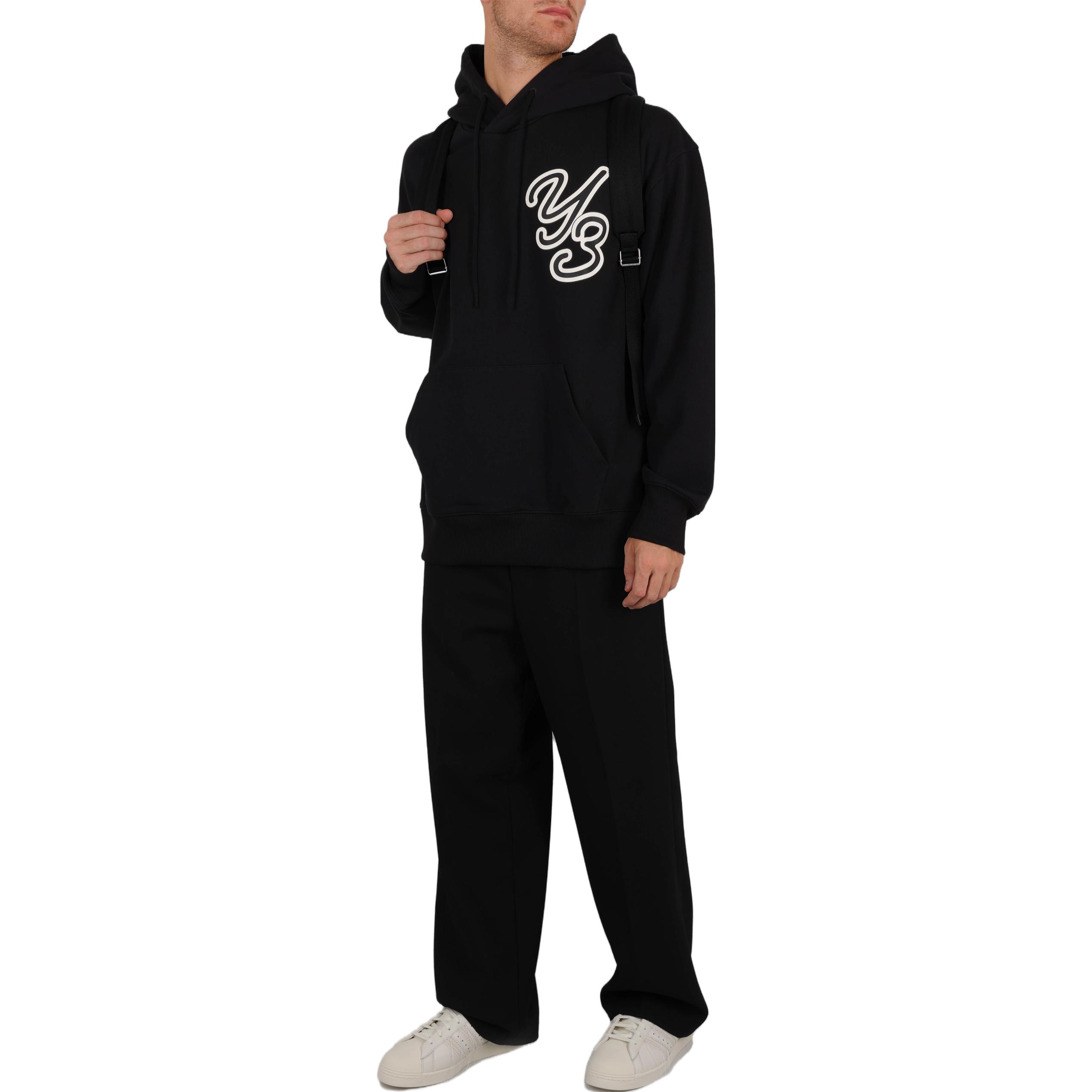 Shop Y-3 ブラック プルオーバースウェットシャツ ロゴプリント IT7523