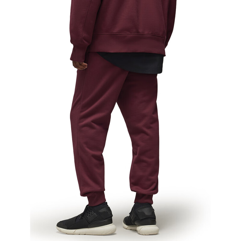 Lookbook Y-3 캐주얼 조거 팬츠 마룬 단색. IV5572