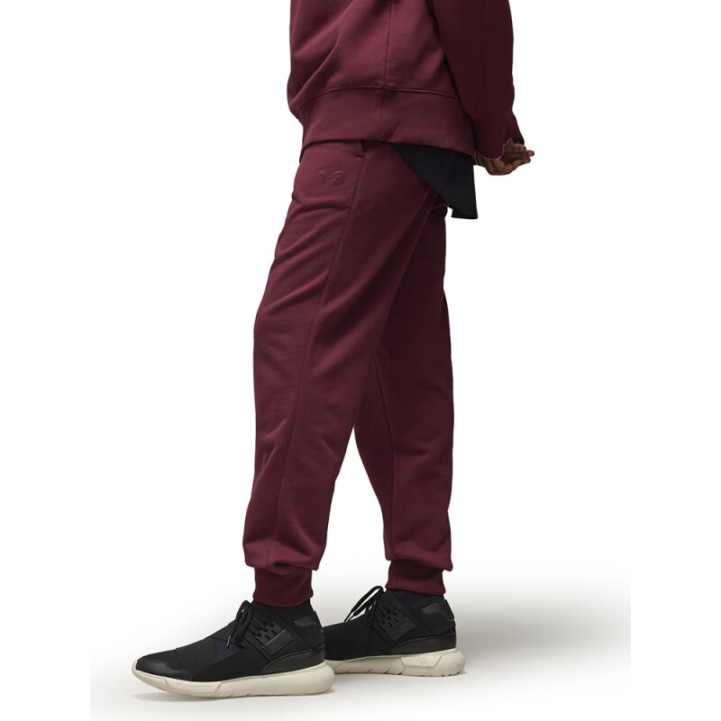 Shop Y-3 캐주얼 조거 팬츠 마룬 단색. IV5572