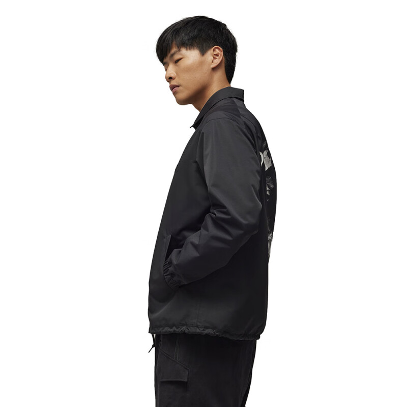 Shop Y-3 미니멀리스트 솔리드 컬러 재킷 블랙 IR7106