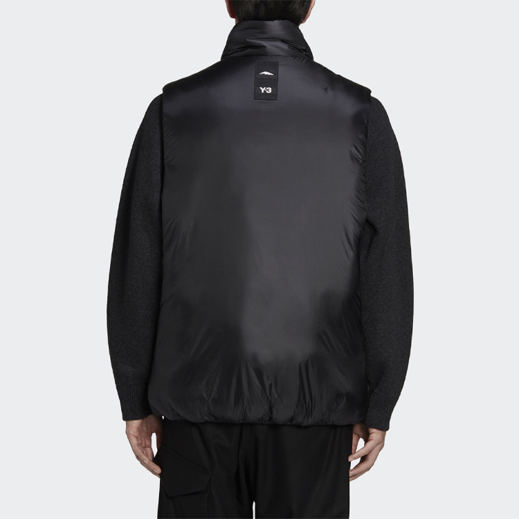 Purchase Y-3 Rompi Utility Hitam dengan Kerah Stand, Kantong Besar, dan Isolasi. GK4818