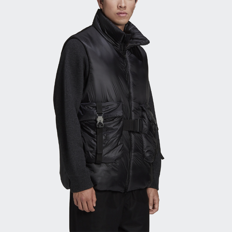 Details for Y-3 Rompi Utility Hitam dengan Kerah Stand, Kantong Besar, dan Isolasi. GK4818