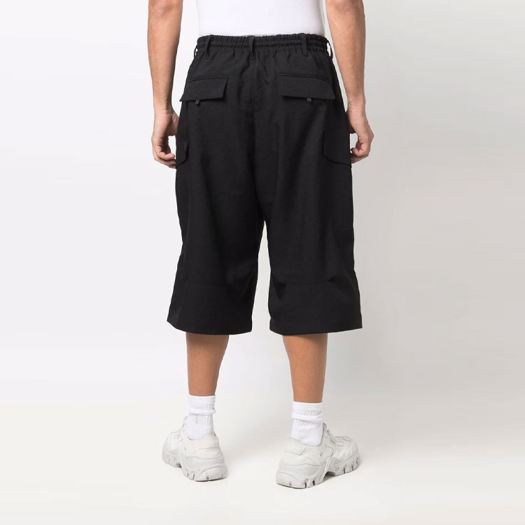 Shop Y-3 FW21 黑色抽繩休閒工裝短褲 HG8599