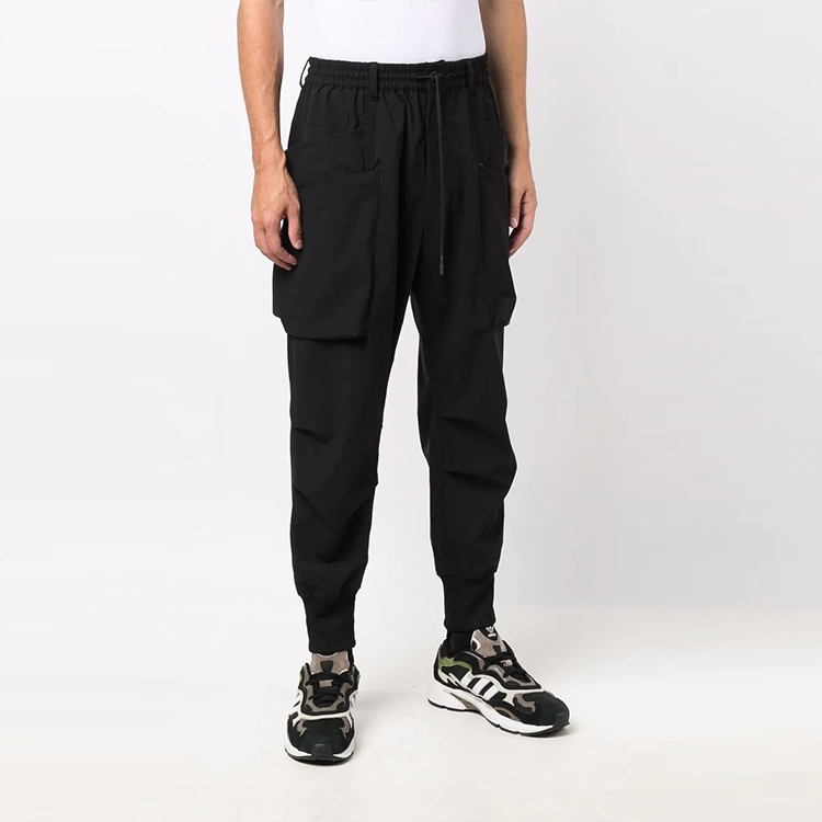 Lookbook Y-3 FW21 標誌低檔運動長褲 黑色 HB3425