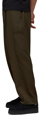 Y-3 FW22 Olive Green Long Casual Pants with Zip Pockets. HT2301 Shop Y-3 FW22 Olive Green Long Casual Pants with Zip Pockets. HT2301