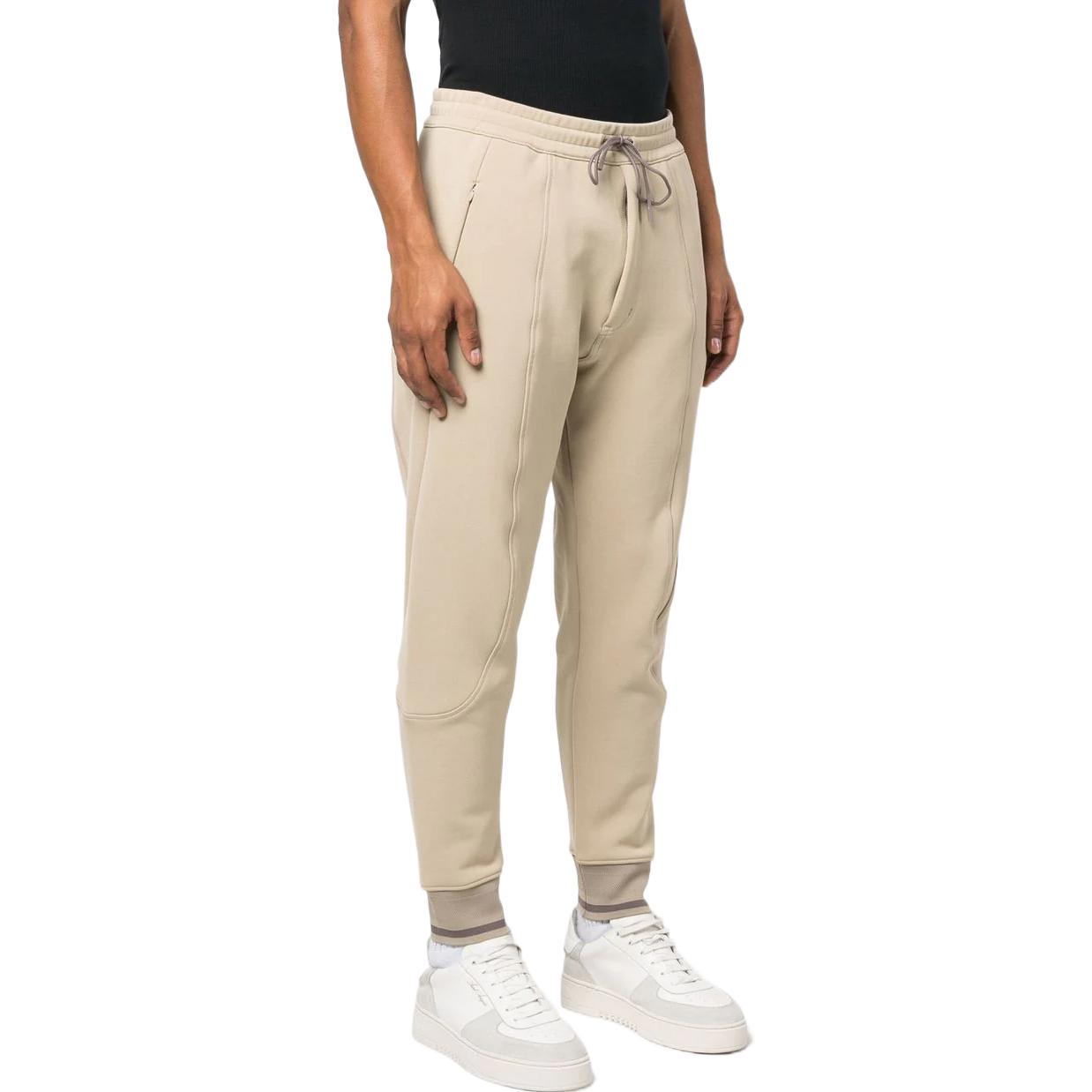 Lookbook Y-3 FW22 男士米色锥形运动裤配实心标志印花 HT2350