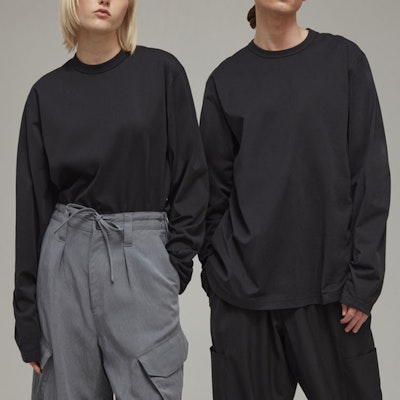 Y-3 FW22 Oversized Black Crewneck Long Sleeve Unisex T-Shirt H44794 Sizing Y-3 FW22 Oversized Black Crewneck Long Sleeve Unisex T-Shirt H44794