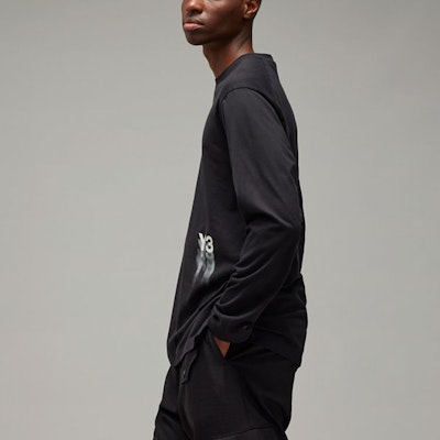 Y-3 GFX LS Tee Logo Print Unisex Long Sleeve T-Shirt Black. IZ3122 Purchase Y-3 GFX LS Tee Logo Print Unisex Long Sleeve T-Shirt Black. IZ3122