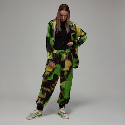 Y-3 Seluar Jogger Cargo Cetakan Graffiti Unisex Hitam Loose Fit IN2266 Purchase Y-3 Seluar Jogger Cargo Cetakan Graffiti Unisex Hitam Loose Fit IN2266