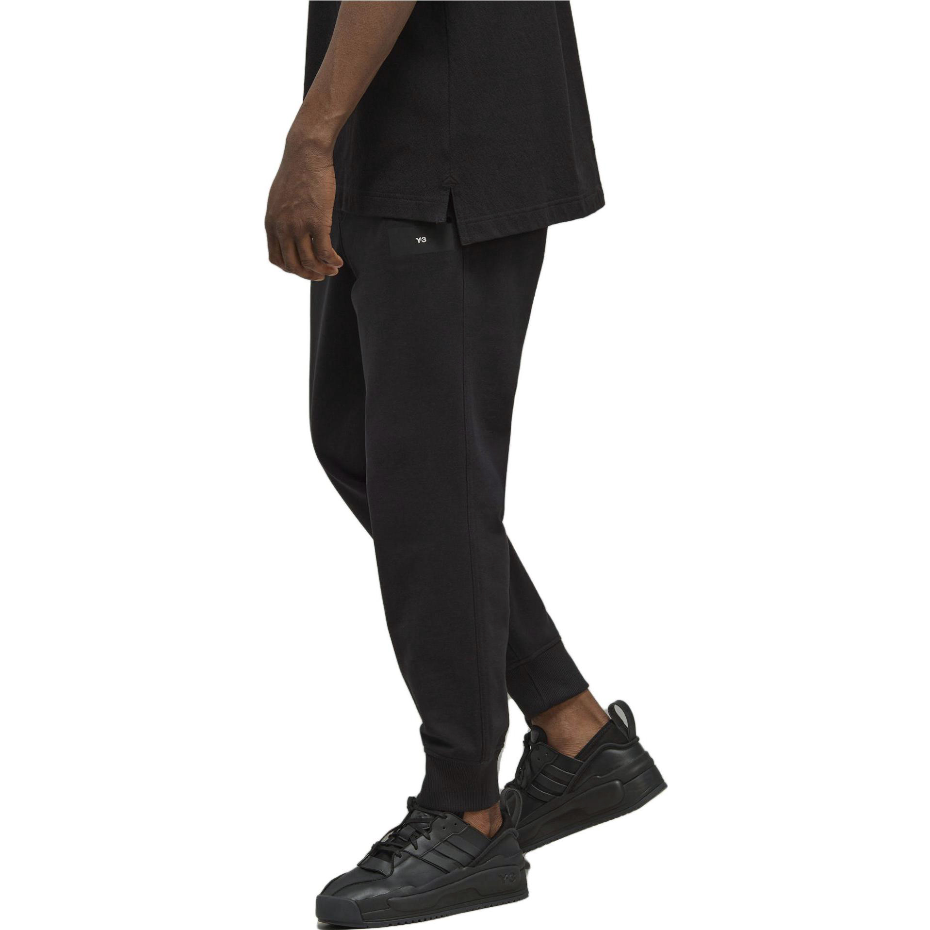 Sizing Y-3 Seluar Jogger Knit Logo Hitam H44799