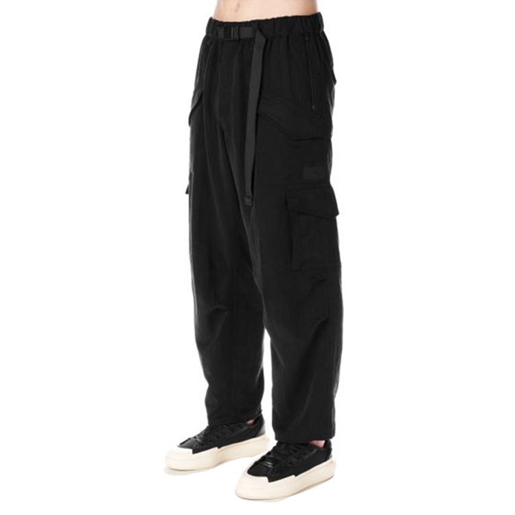 Sizing Seluar Kargo Hitam Lelaki Y-3 dengan Potongan Lurus, Mid-Rise & Poket Utiliti. H63080