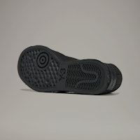 Y-3 Nizza 低帮鞋 JS0591 Lookbook Y-3 Nizza 低帮鞋 JS0591